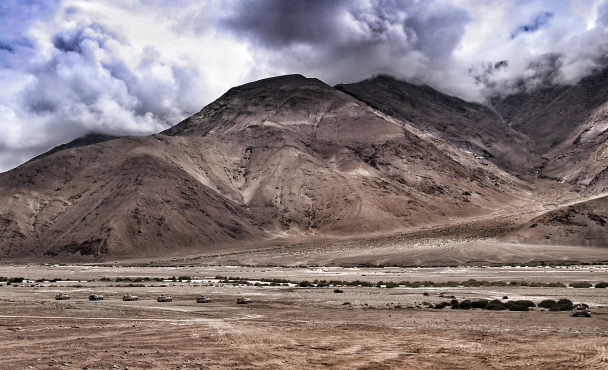 自驾穿越G219新藏线攻略，走进世界上海拔最高的公路，难度大于川藏线