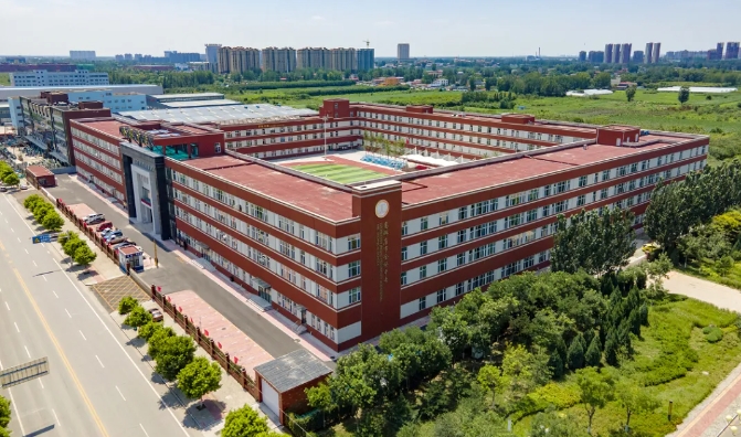 高碑店市金桥中专学校简介