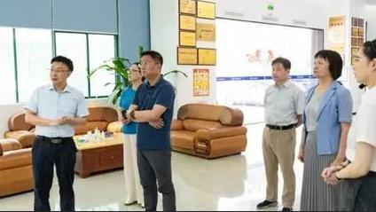 湖北职业技术学院郭沙一行赴深圳访企拓岗